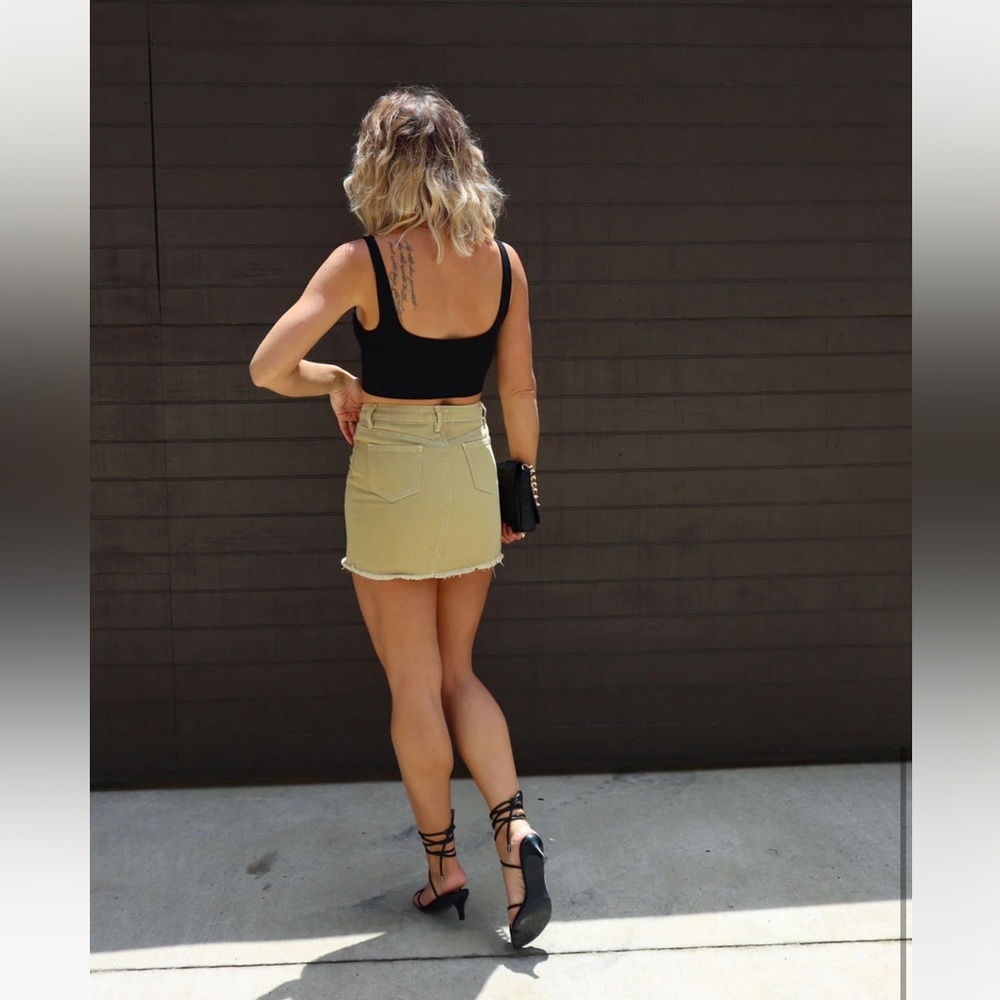 VICI tan mini skirt 🔥 - Picture 3 of 5